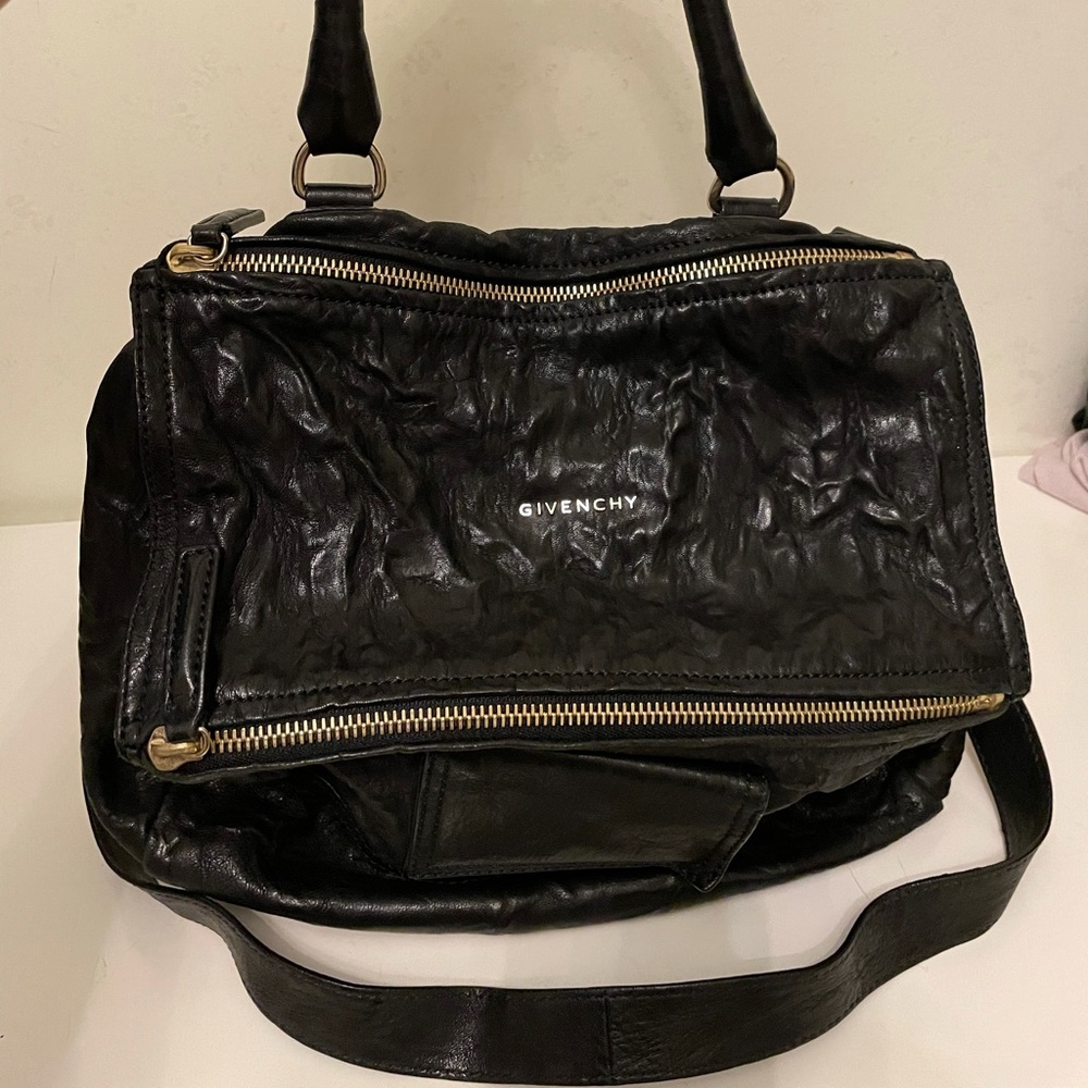 Givenchy Pandora Medium